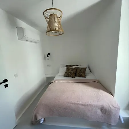 Holiday home Mel's Garden House In The Heart Of The *
