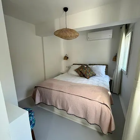 Holiday home Mel's Garden House In The Heart Of The *