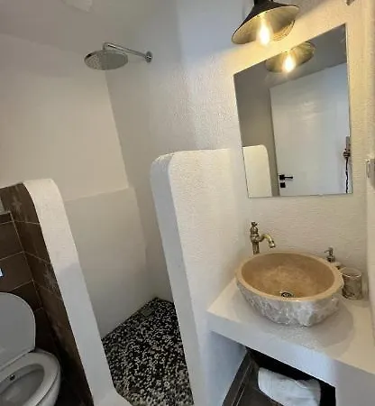 Semesterbostad Mel's Garden House In The Heart Of The Bodrum